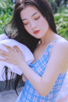 明星专题：拉蔻儿·薇芝